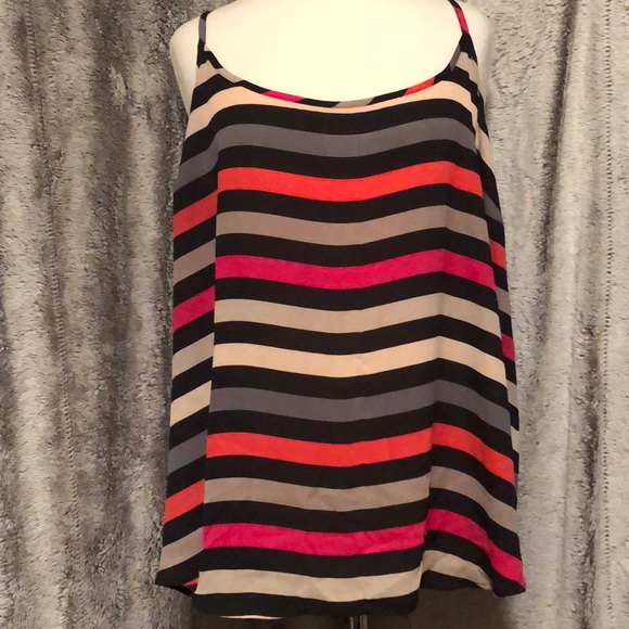 Beautiful Swing Tank - Picture 2 of 2